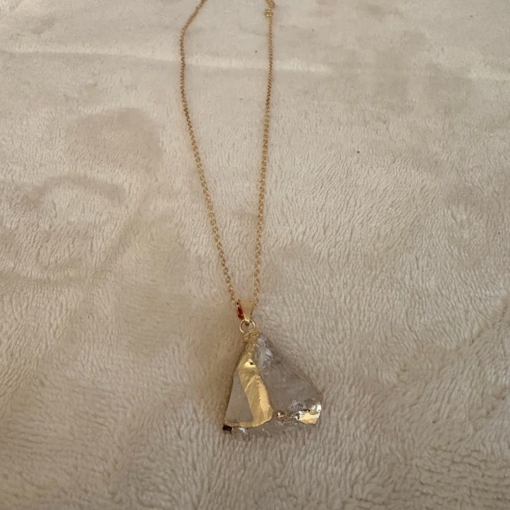 Clear Quartz Necklace ✧ Raw Crystal Pendant on Stainless Steel Chain ✧ Healing - Picture 3 of 3